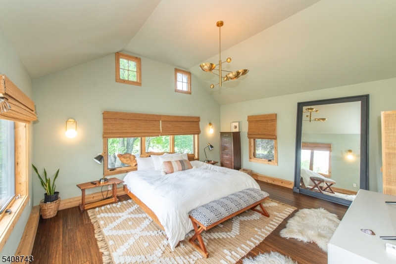 62 Mount Pleasant Rd