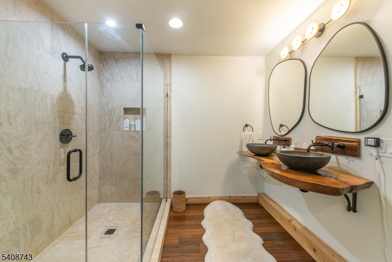 62 Mount Pleasant Rd