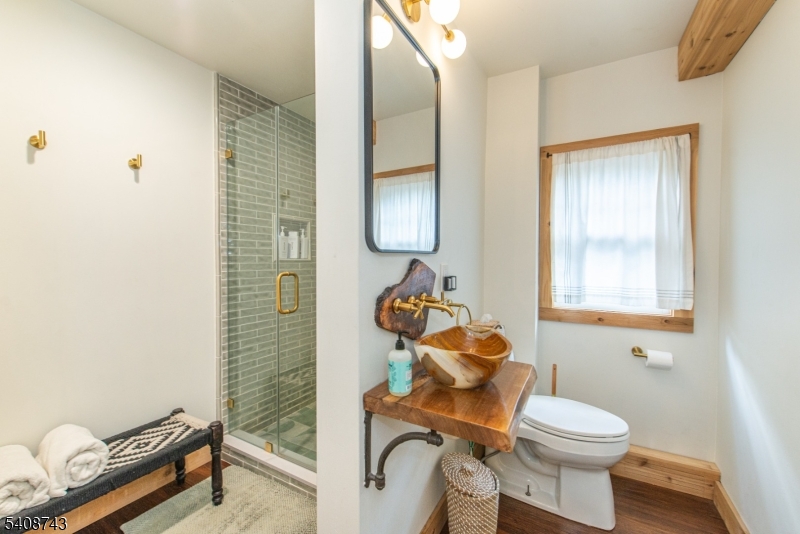 62 Mount Pleasant Rd