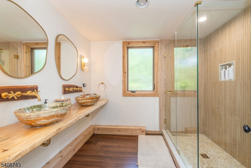 62 Mount Pleasant Rd