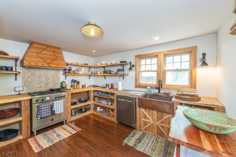 62 Mount Pleasant Rd