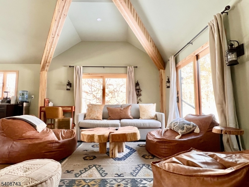 62 Mount Pleasant Rd