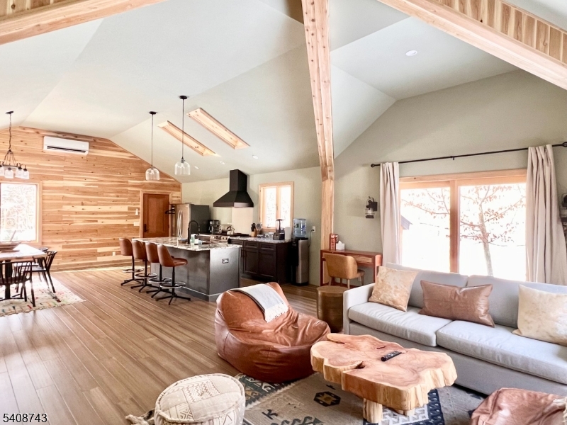 62 Mount Pleasant Rd