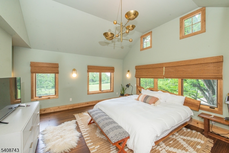 62 Mount Pleasant Rd