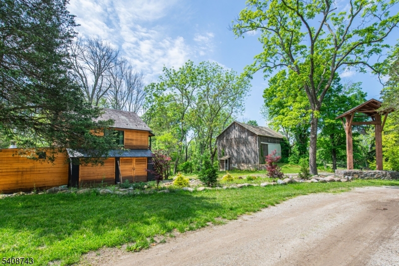 62 Mount Pleasant Rd