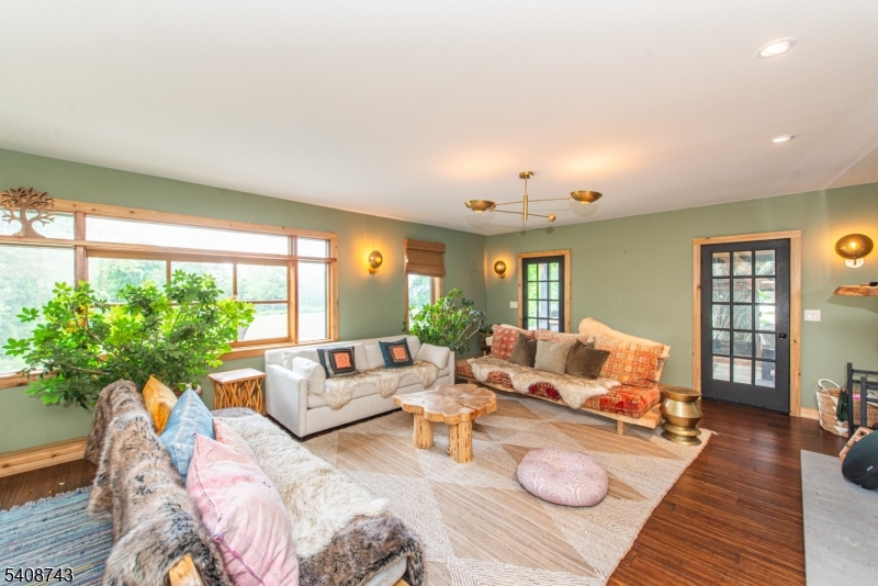 62 Mount Pleasant Rd