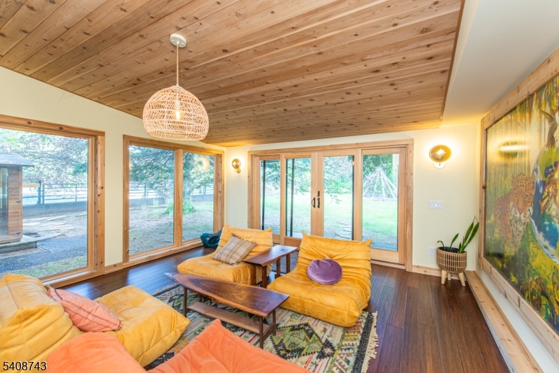 62 Mount Pleasant Rd