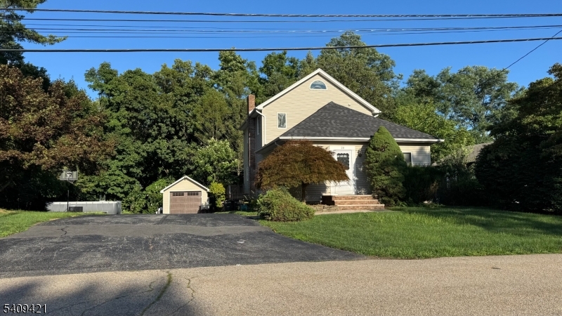 20 Center St