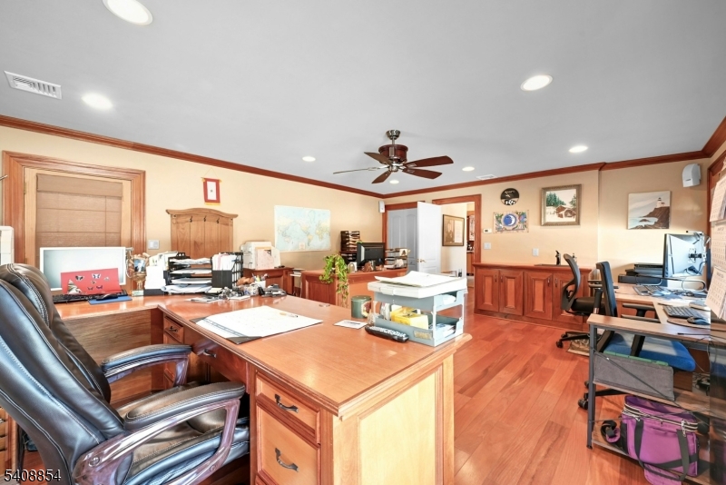 285 Chestnut Ridge Rd
