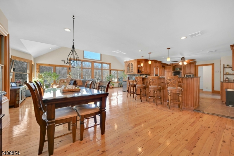 285 Chestnut Ridge Rd