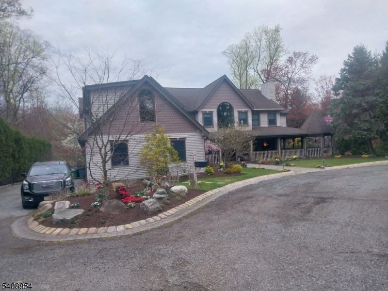 285 Chestnut Ridge Rd