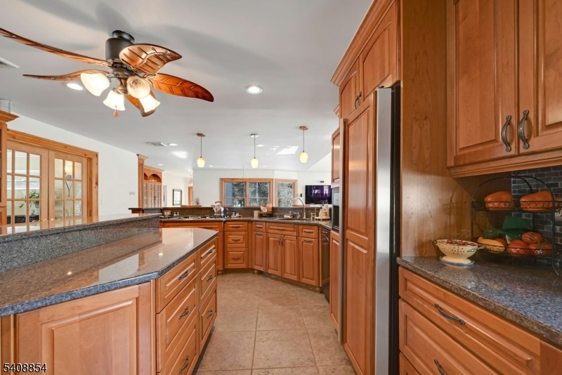 285 Chestnut Ridge Rd