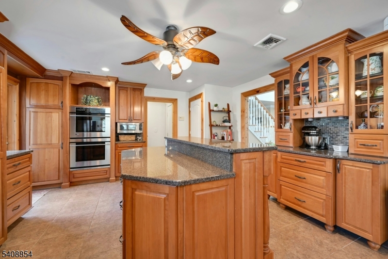 285 Chestnut Ridge Rd