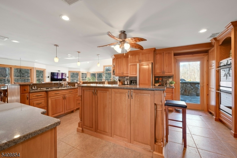 285 Chestnut Ridge Rd
