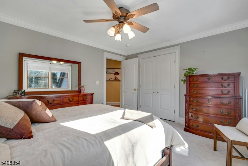 285 Chestnut Ridge Rd