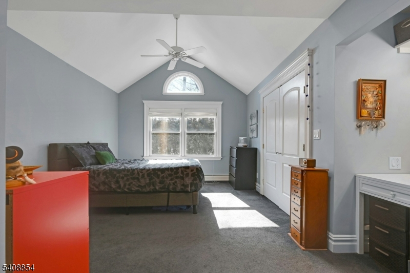 285 Chestnut Ridge Rd