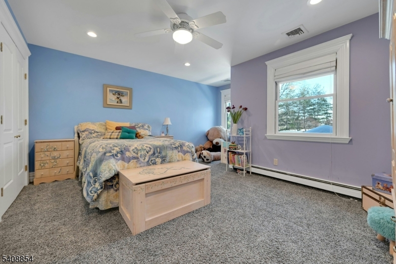 285 Chestnut Ridge Rd