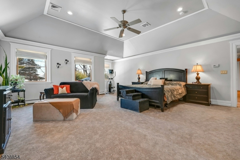 285 Chestnut Ridge Rd
