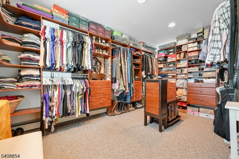 285 Chestnut Ridge Rd