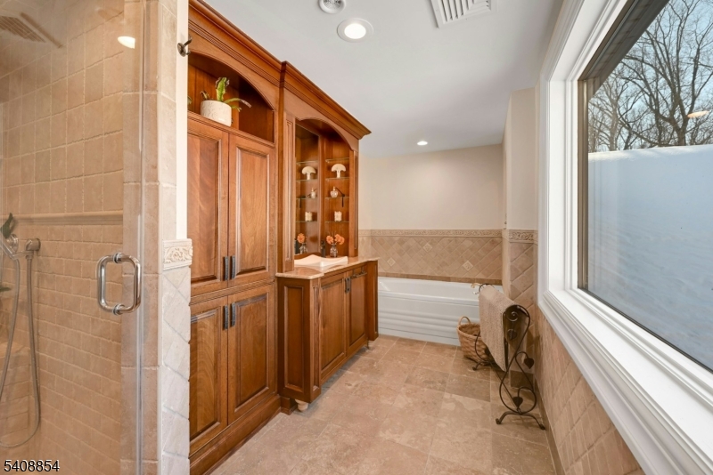 285 Chestnut Ridge Rd