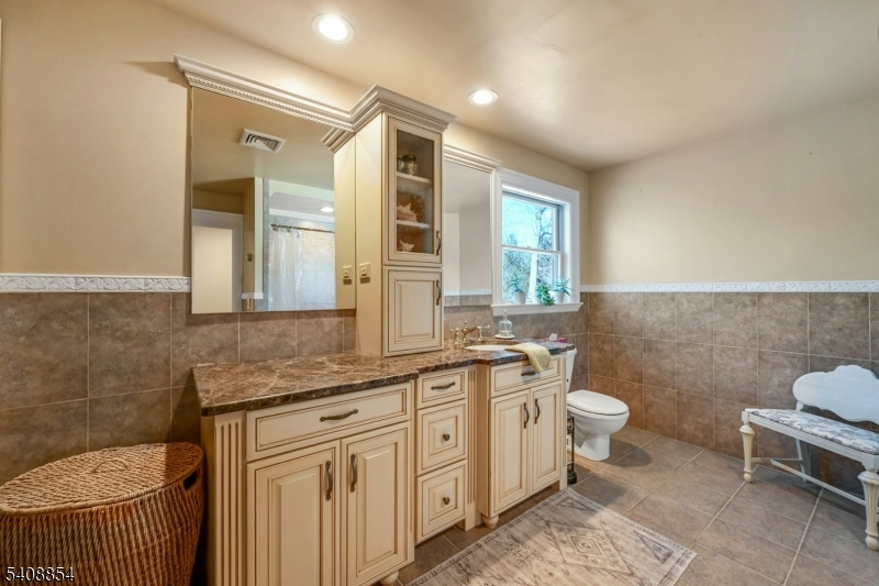 285 Chestnut Ridge Rd