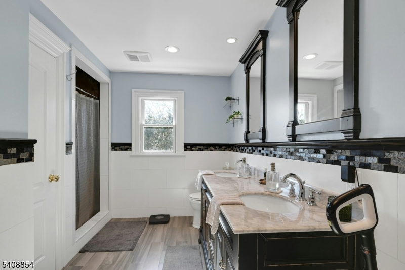285 Chestnut Ridge Rd