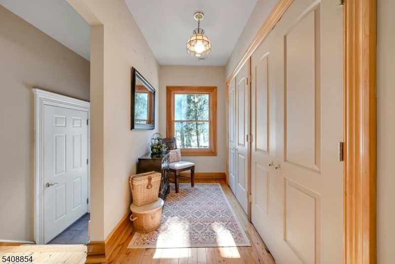 285 Chestnut Ridge Rd