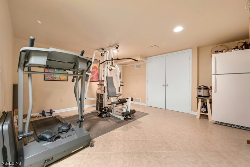 285 Chestnut Ridge Rd