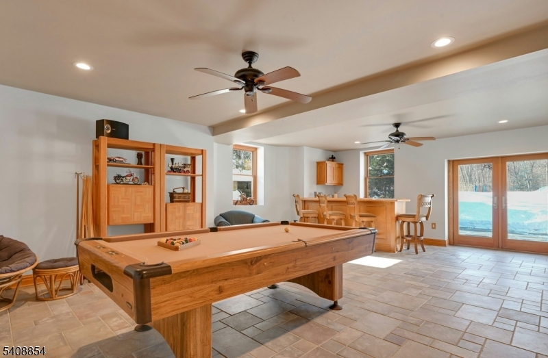 285 Chestnut Ridge Rd