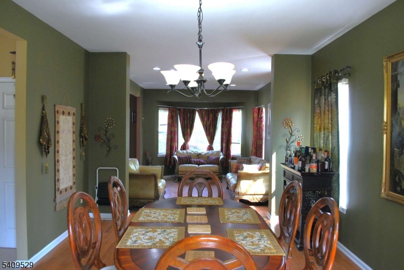 692 Skyline Dr