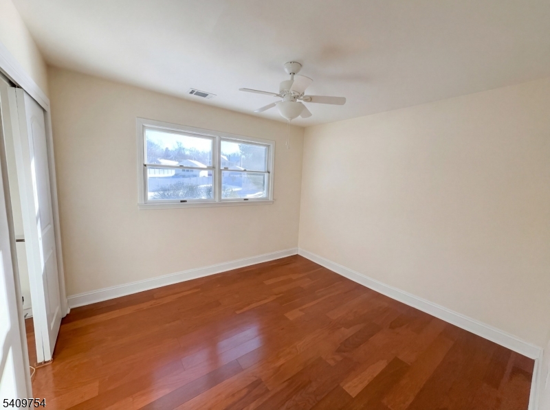 10 Liberty Ln