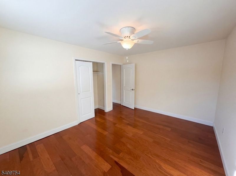 10 Liberty Ln