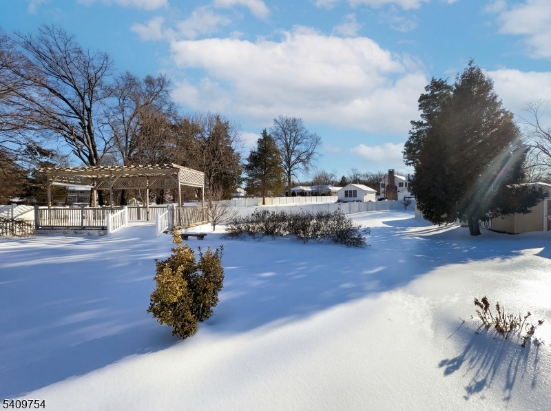 10 Liberty Ln