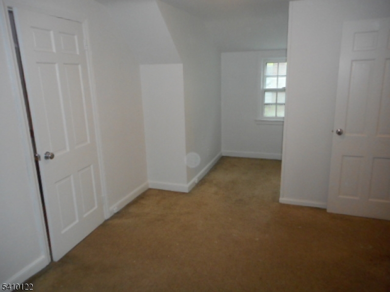 52 E Sumner Ave