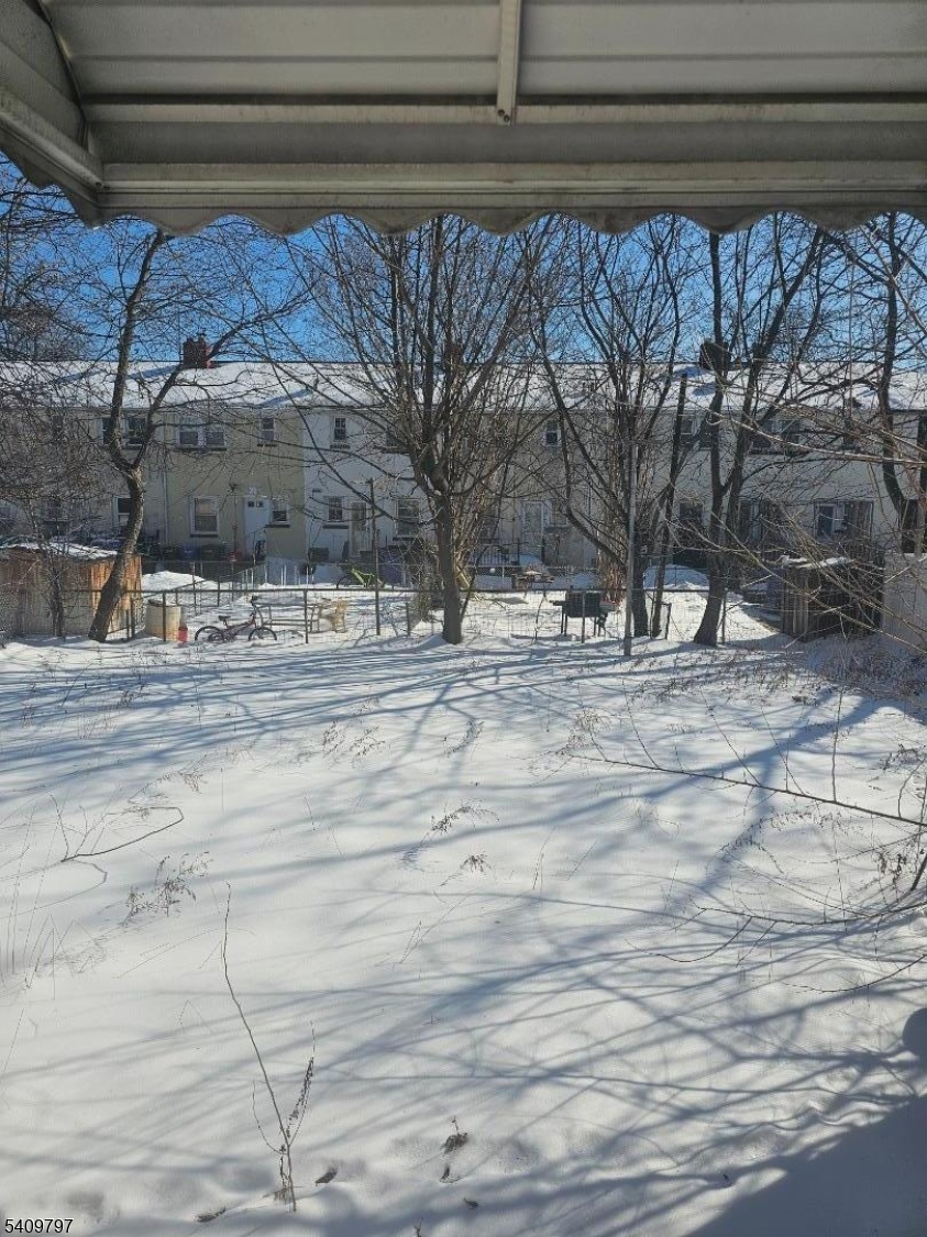 1924 Caroline Ave