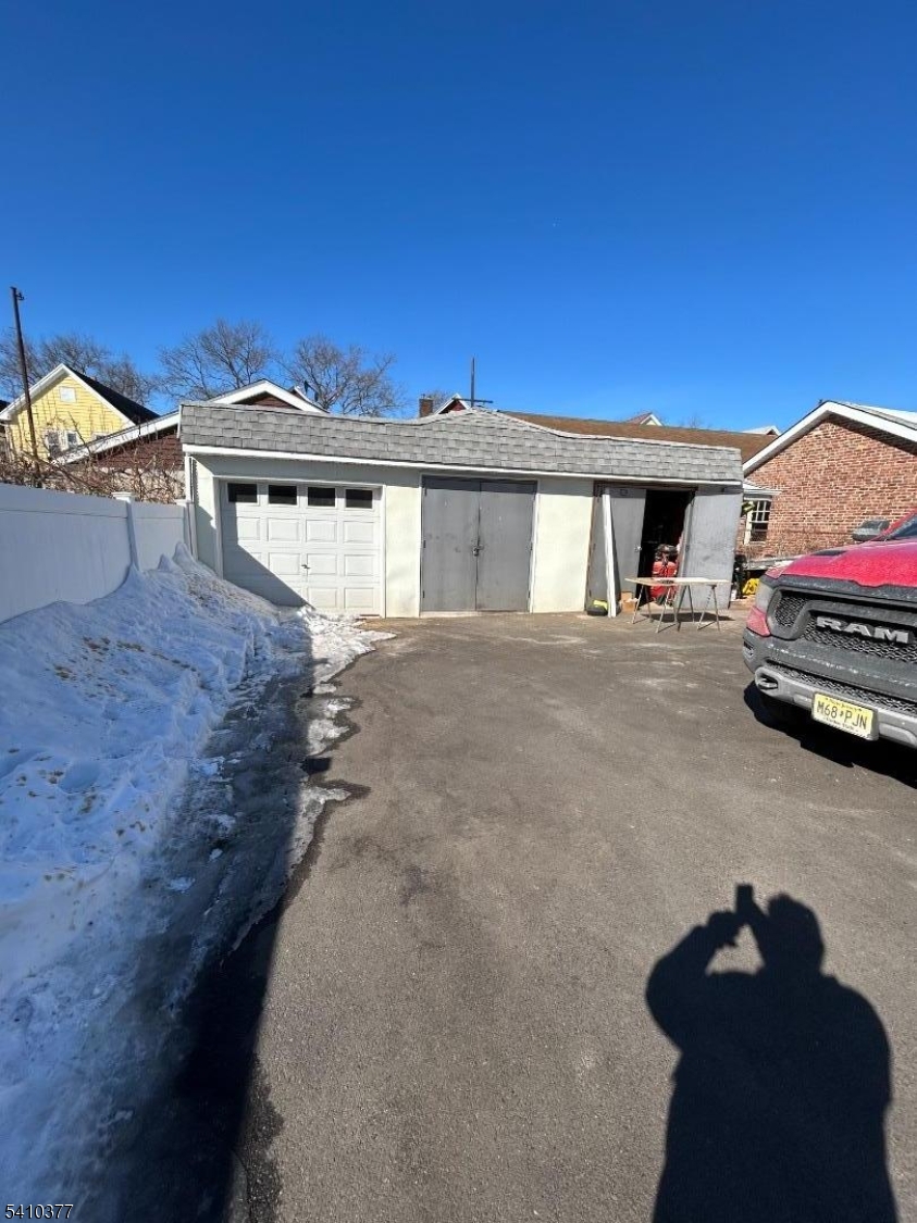 934 Monroe Ave