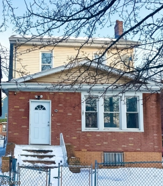 174 Munn Ave