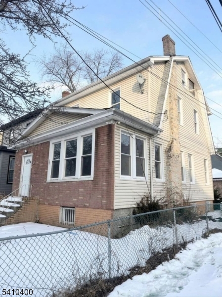 174 Munn Ave