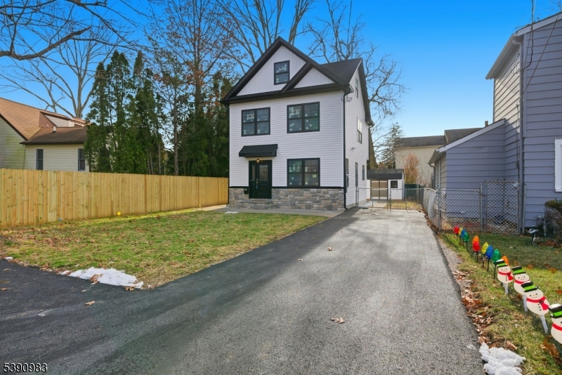 10 Buena Rd