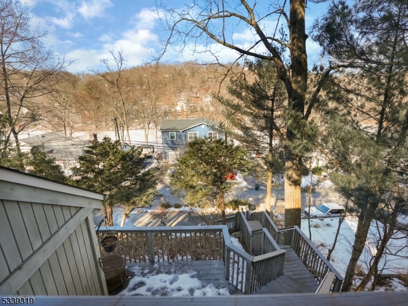 364 Skyline Lake Dr