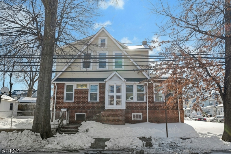 256 Ellery Ave