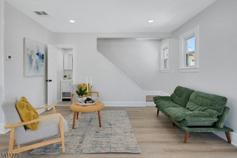 256 Ellery Ave