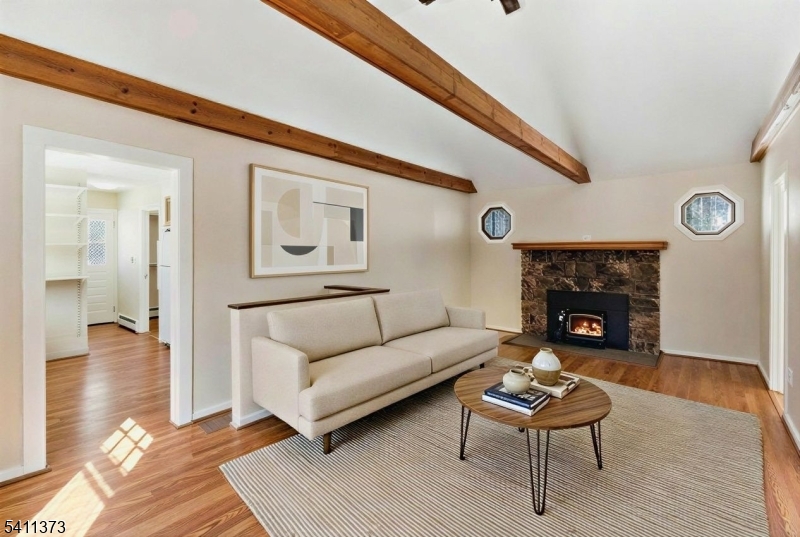 34 Isabelle Ave