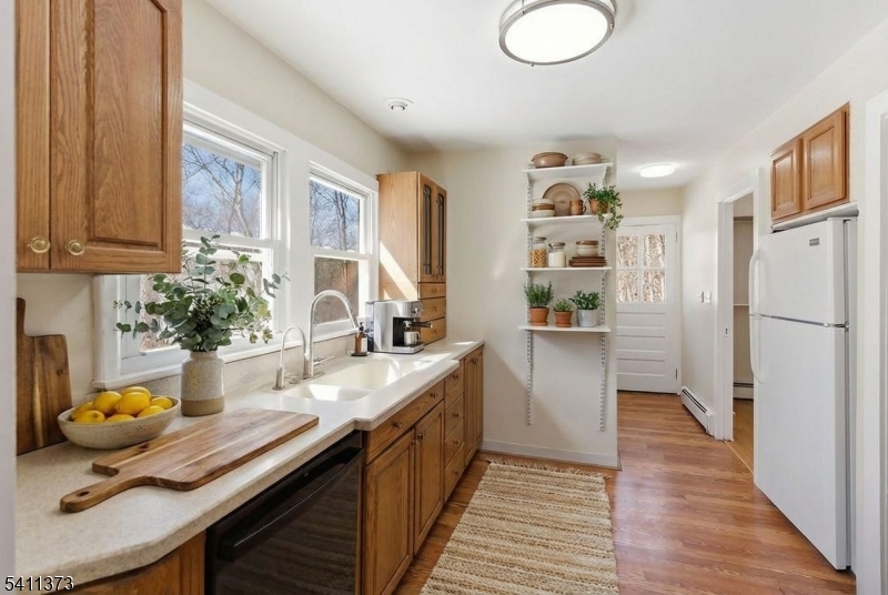 34 Isabelle Ave