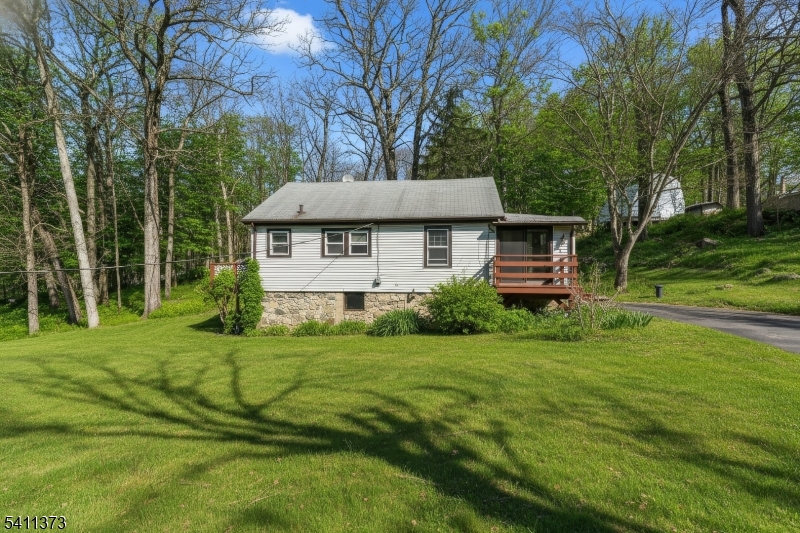 34 Isabelle Ave