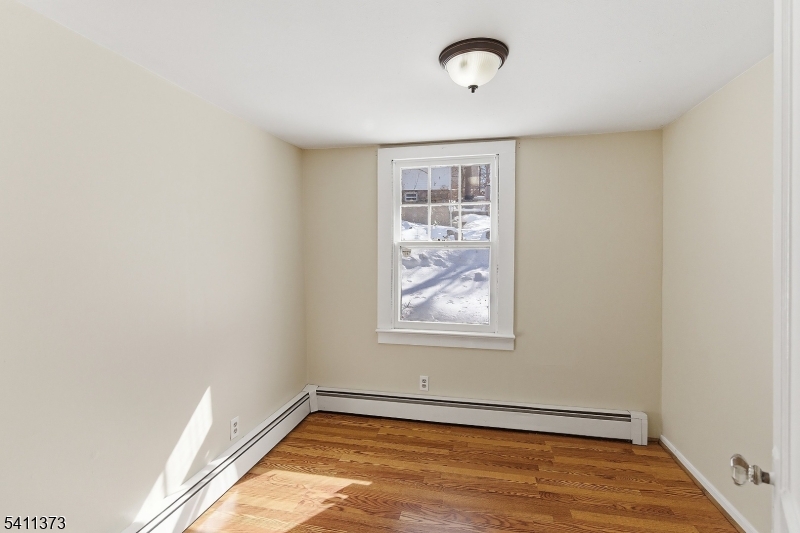 34 Isabelle Ave