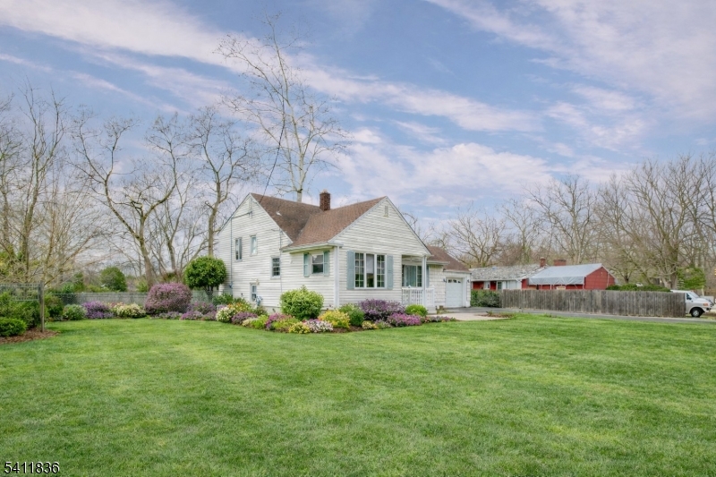 499 Old Stage Rd