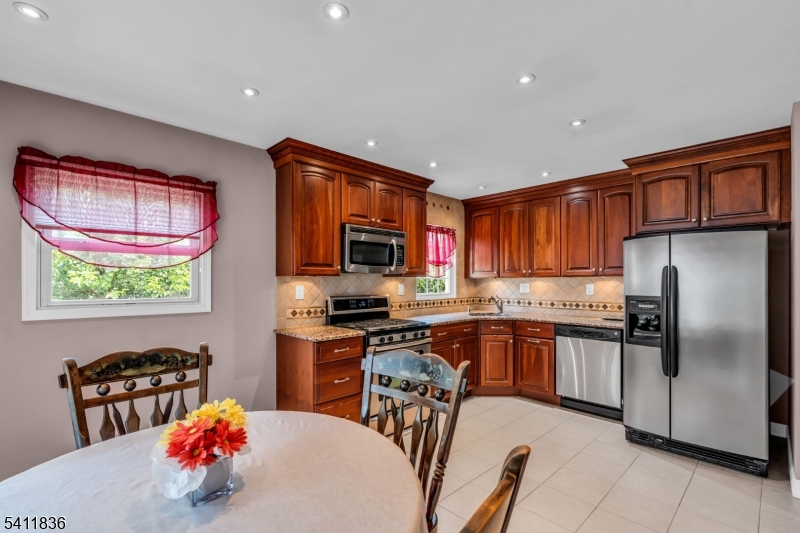 499 Old Stage Rd