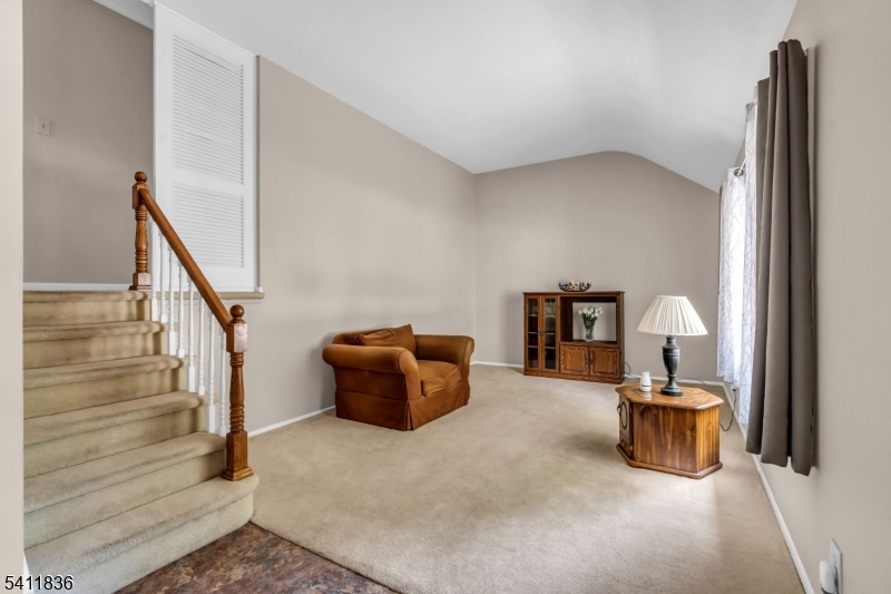 499 Old Stage Rd