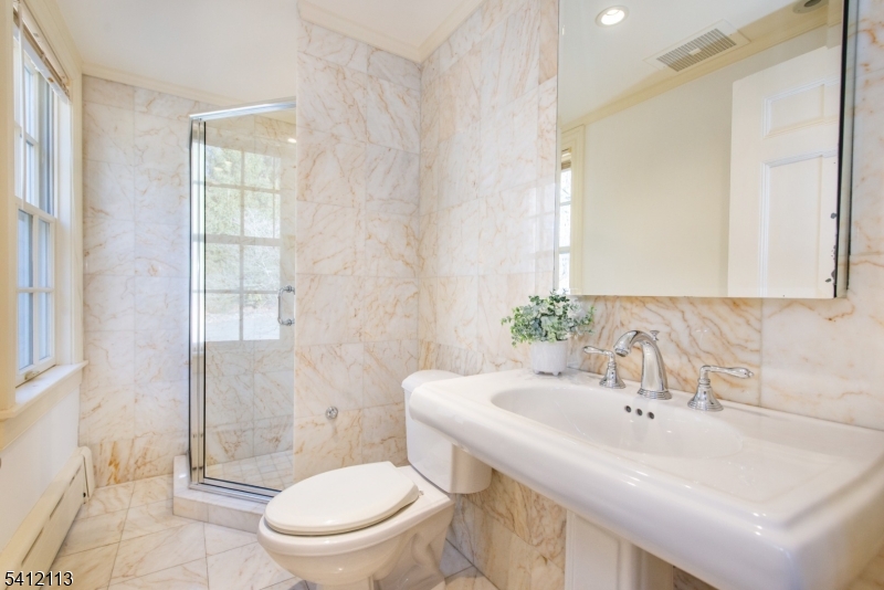 5 Rocky Way